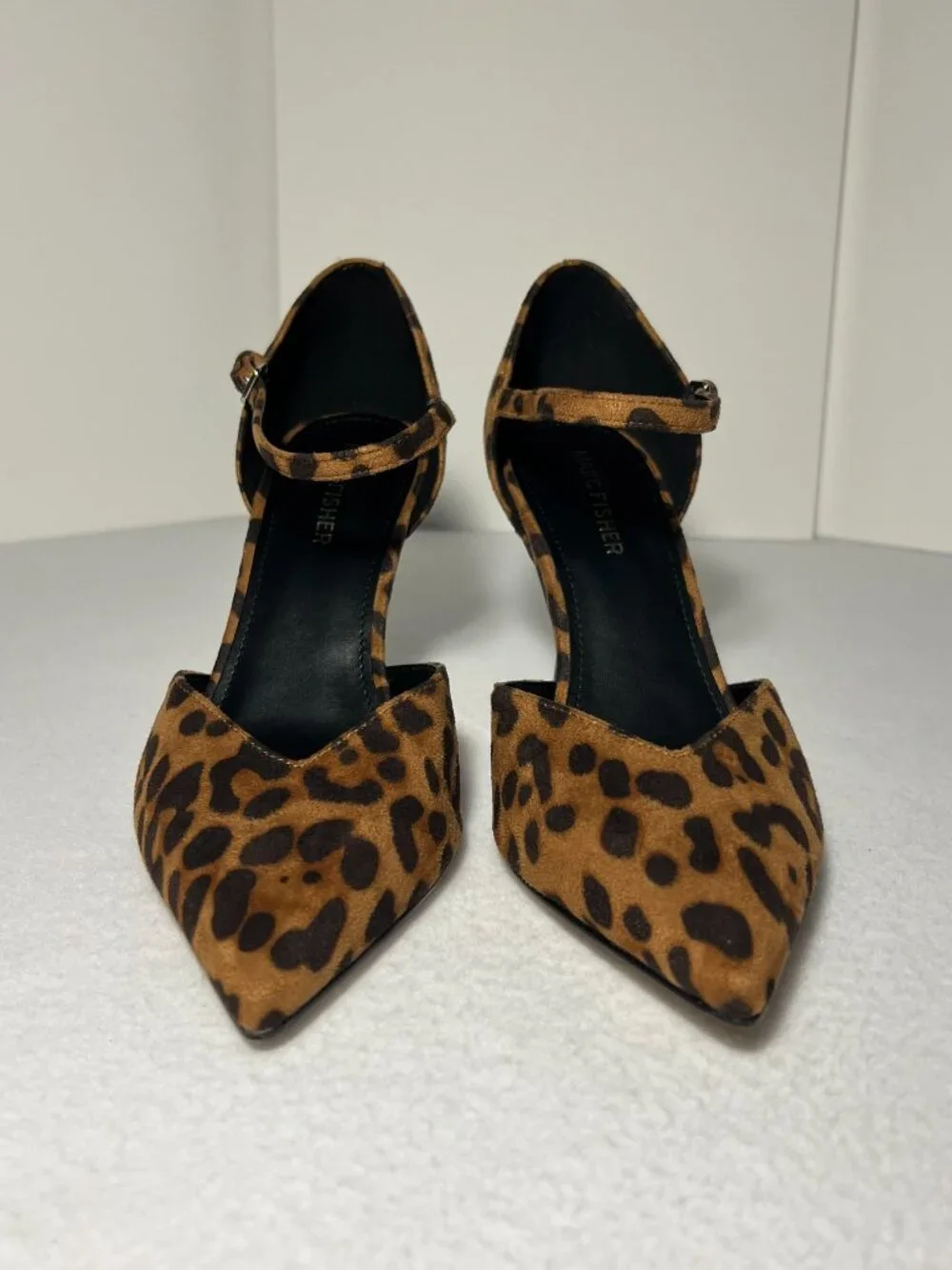 Marc Fisher Women's 7.5M Brown Haben Pump, Leopard Pointy Toe Tapered Heel Adjus